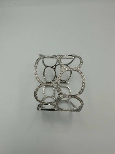 C.B.E. INC | BRACELETS OCTO DIAMOND BANGLE