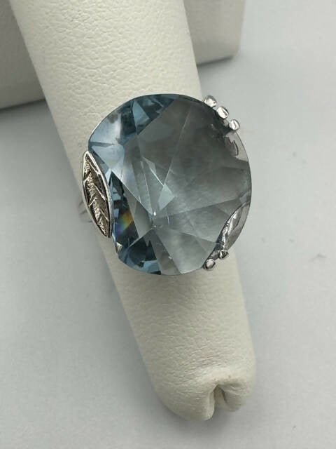 C.B.E. INC | RINGS UNIQUE BLUE TOPAZ RING