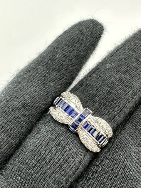 C.B.E. INC | RINGS VINTAGE SAPPHIRE & DIAMOND RING