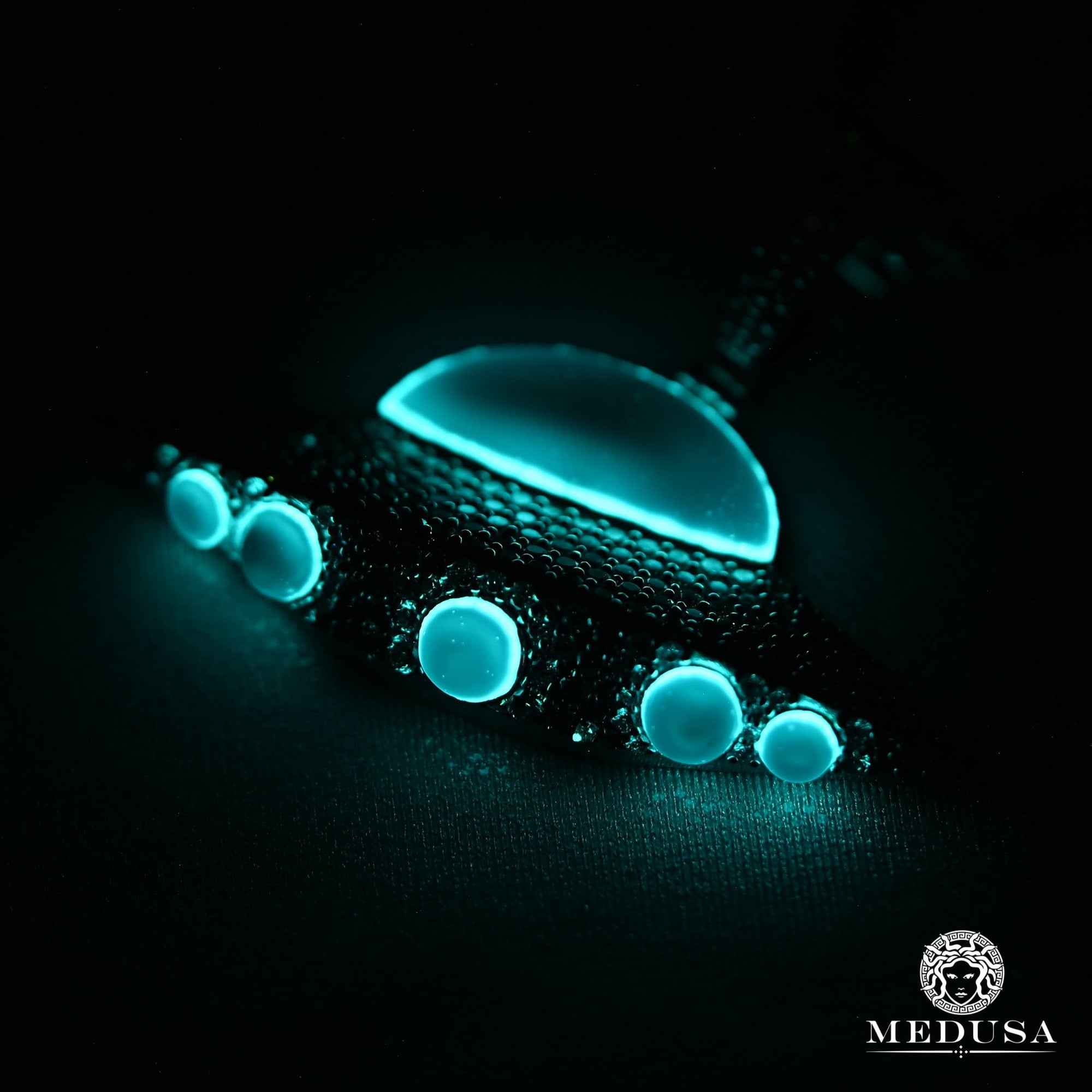 Pendentif à Diamants en Or 10K | Bijoux Custom Glowing Spaceship - Diamant Or Blanc