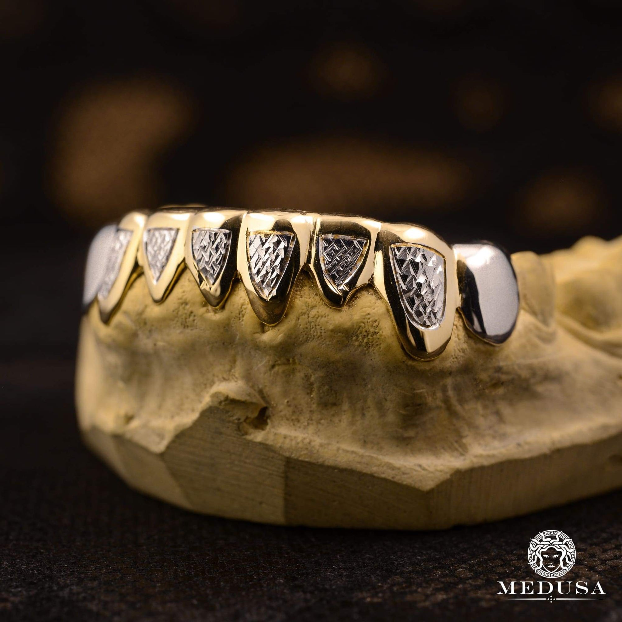 Grillz Custom en Or | Grillz Grillz 8 Dents Diamond Cut 10K / Or 2 Tons